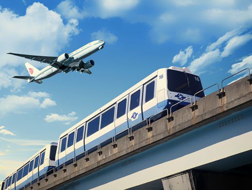 中老铁路货运列車(chē)首发，國(guó)际物(wù)流运输再添动力！